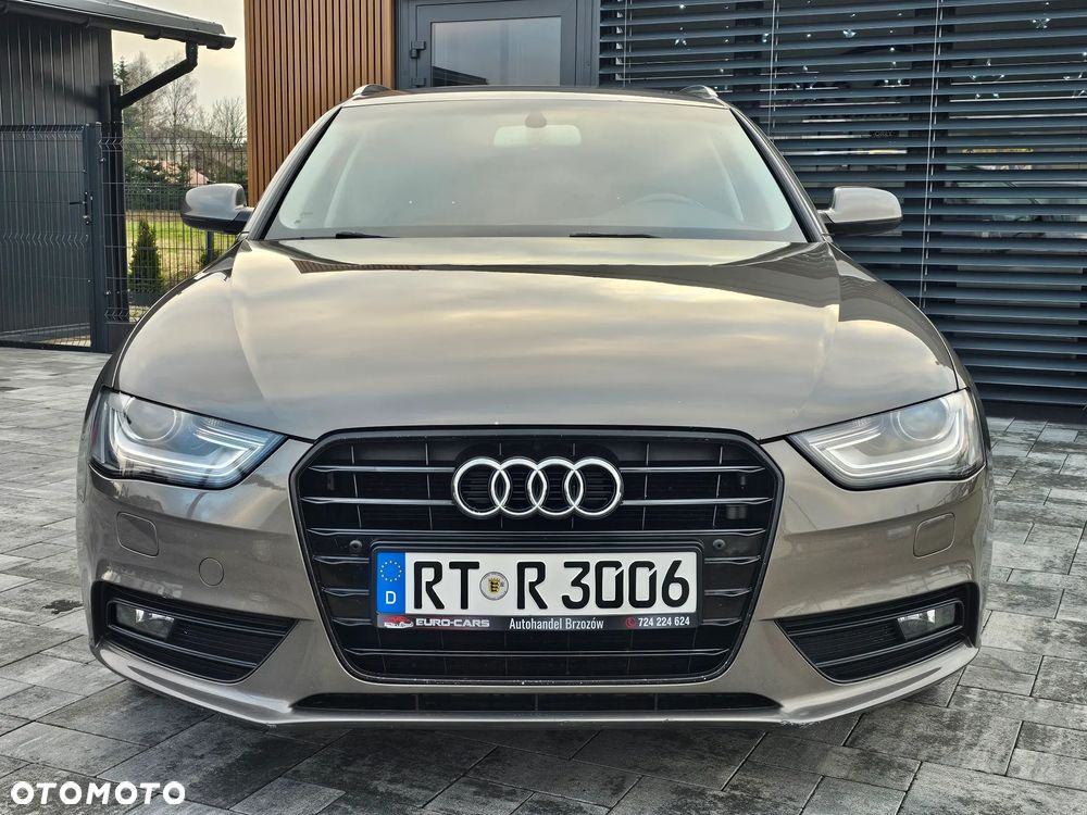 Audi A4 Avant 2.0 TDI DPF multitronic S line Sportpaket - 3