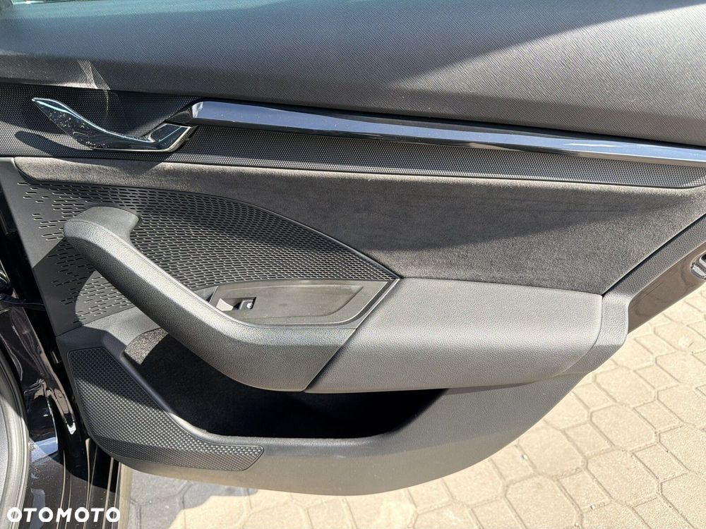 Skoda Octavia 2.0 TDI RS DSG - 37