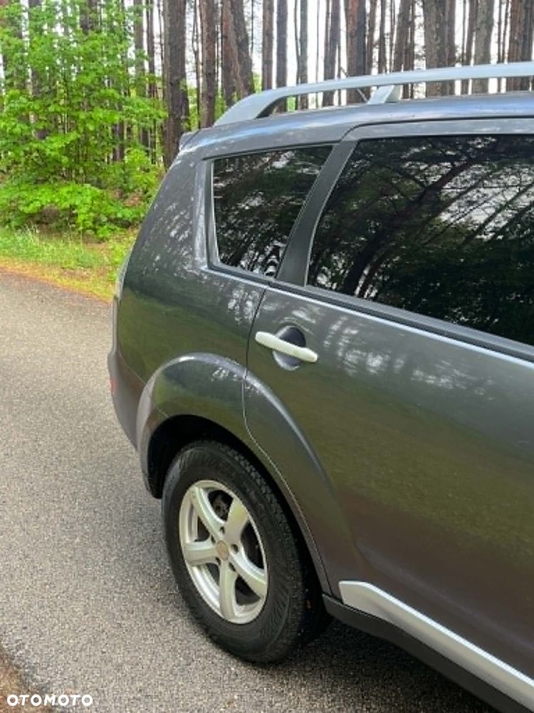 Mitsubishi Outlander 2.0 DID Instyle - 6