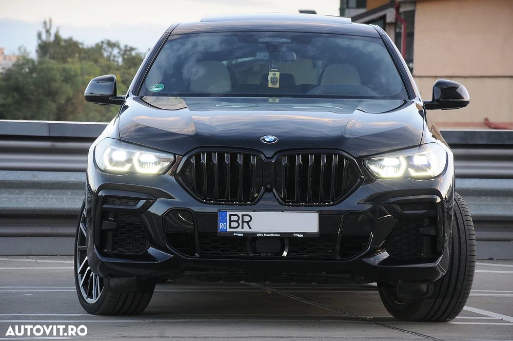 BMW X6 M M50i - 10