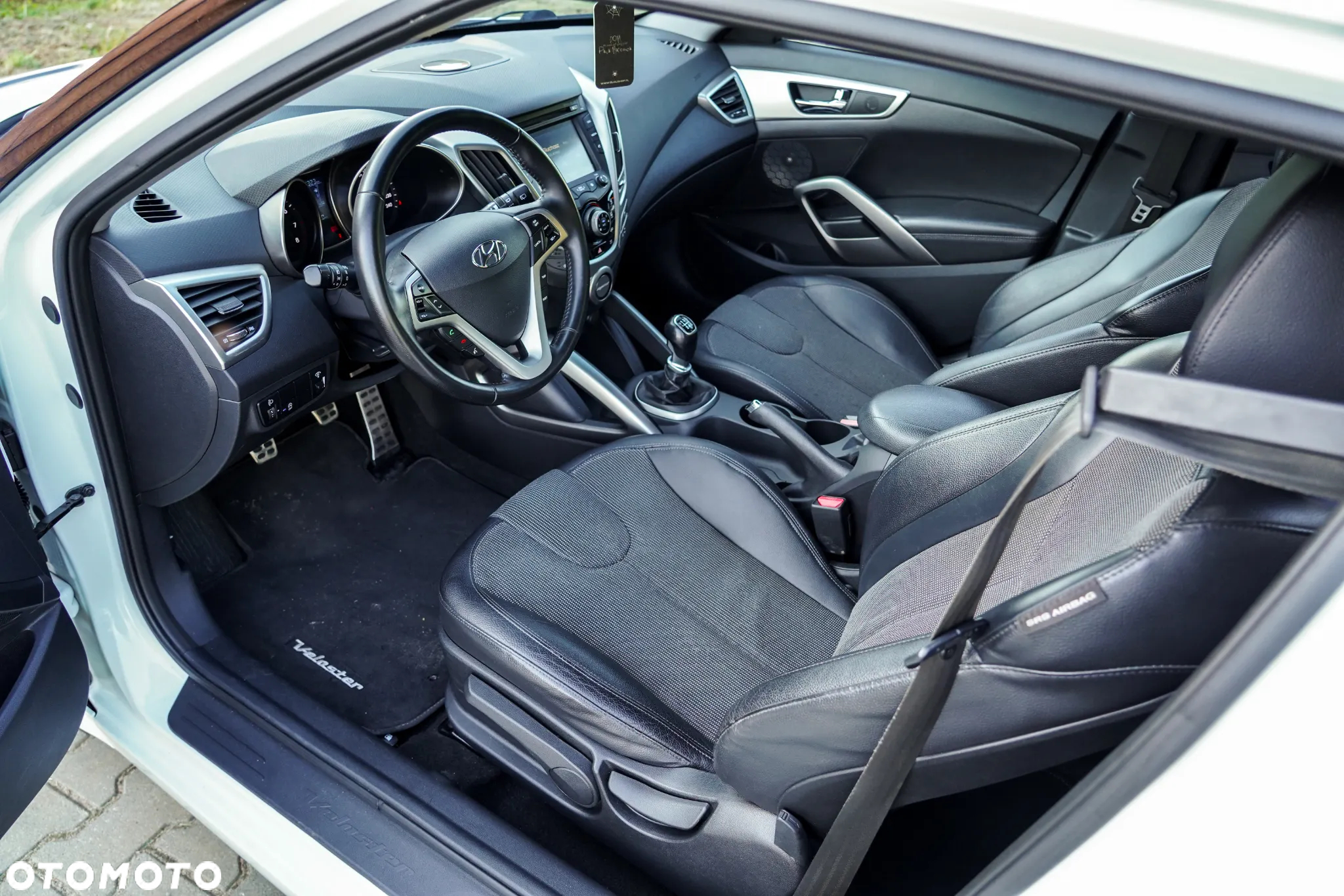 Hyundai Veloster 1.6 blue Premium - 23
