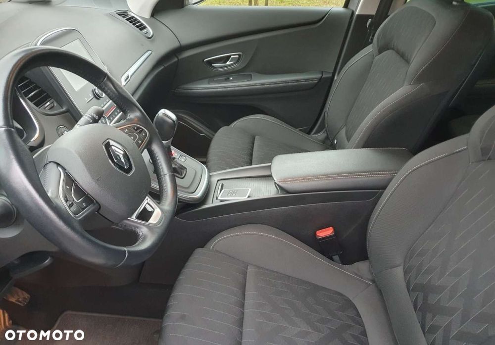 Renault Grand Scenic - 20