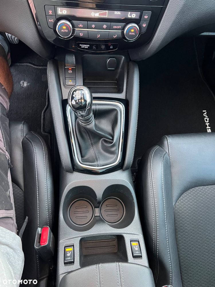 Nissan Qashqai 1.6 DIG-T Tekna - 22