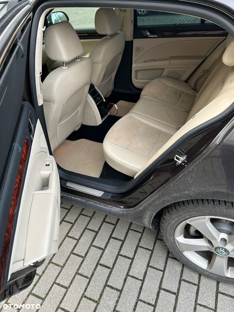 Skoda Superb 2.0 TDI L&K DSG - 6