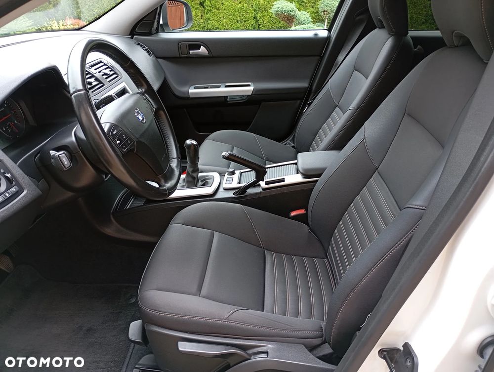 Volvo V50 DPF D2 Summum - 14