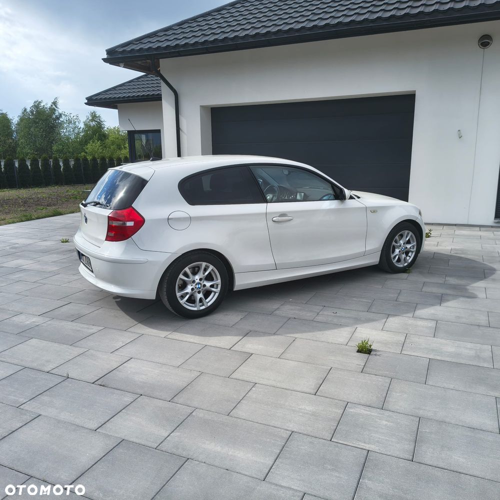 BMW Seria 1 118d - 4