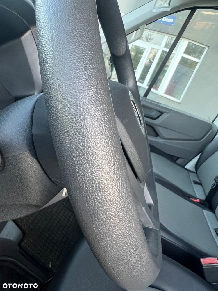 Volkswagen Crafter 177 koni tył napęd, hak3,5T 60 netto , f-vat - 5