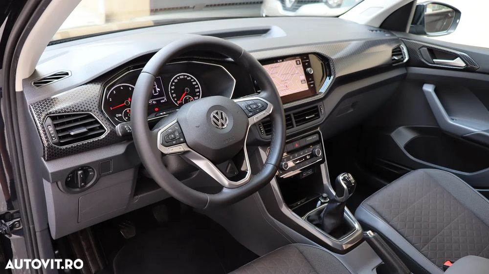 Volkswagen T-Cross - 17