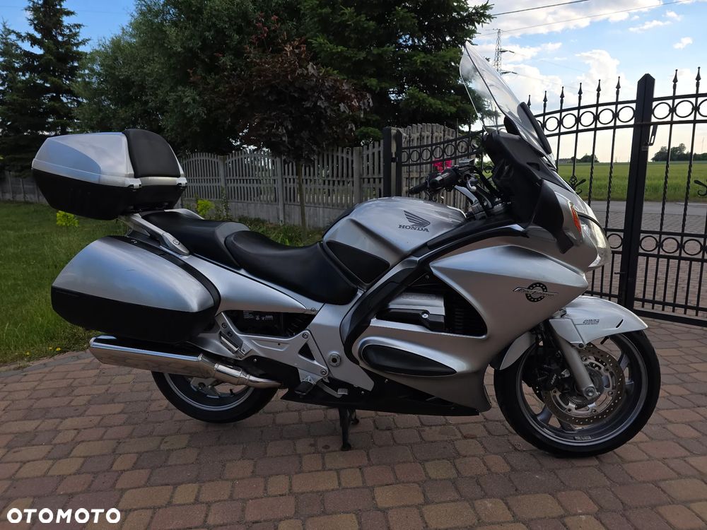 Honda ST - 4