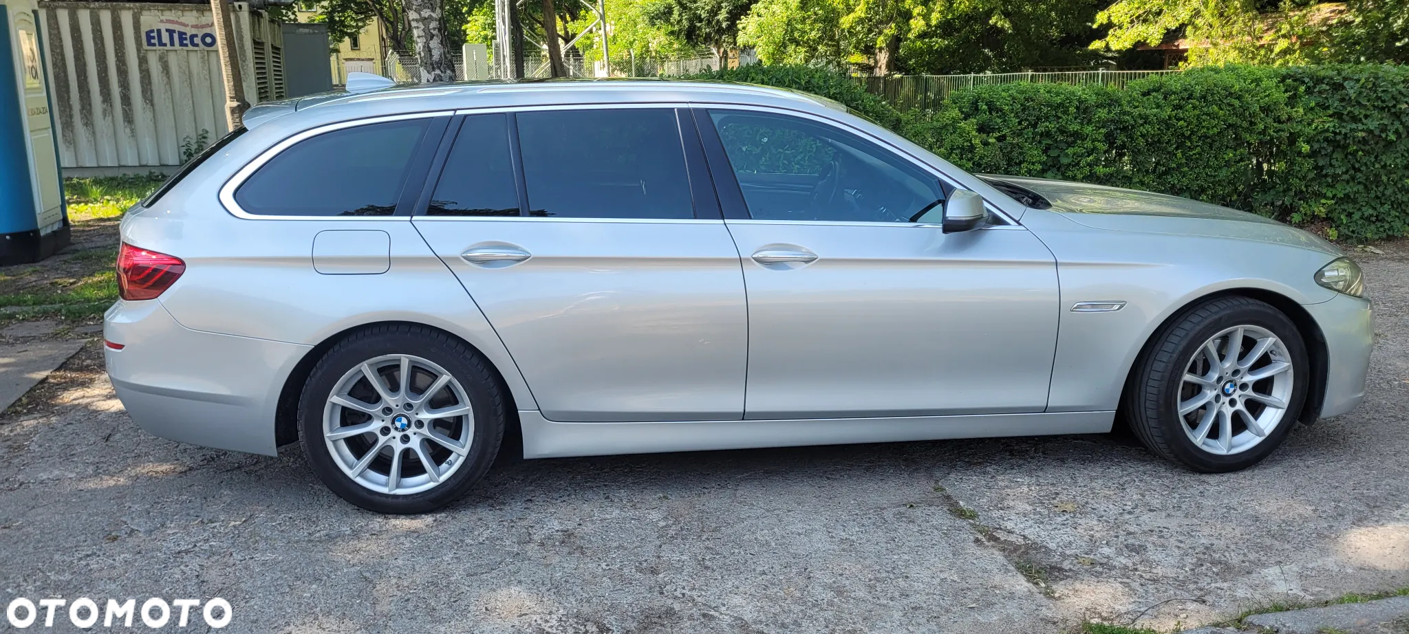 BMW Seria 5 530d xDrive Touring - 10