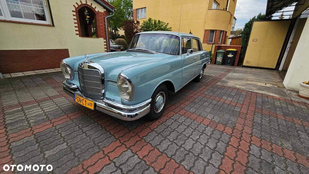 Mercedes-Benz W111 - 2