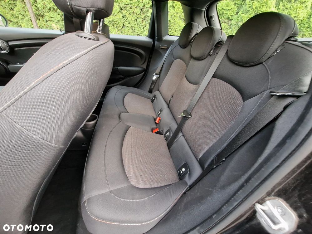 MINI ONE Essential Trim - 13