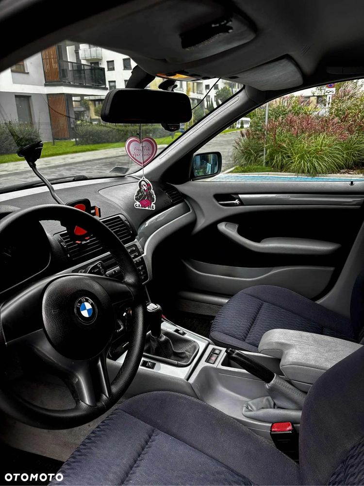 BMW Seria 3 318i - 6