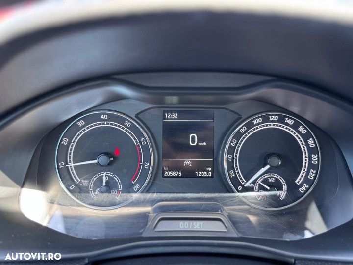 SKODA Scala 2019 — imagine 19