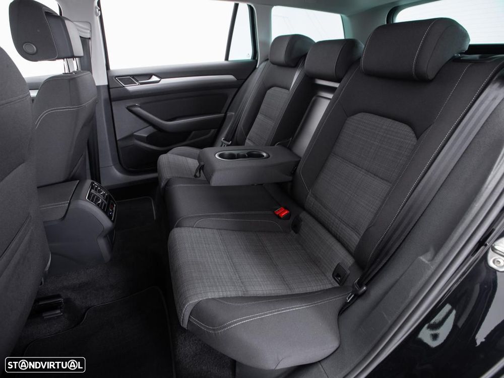 VW Passat Variant 2.0 TDI Business DSG - 10