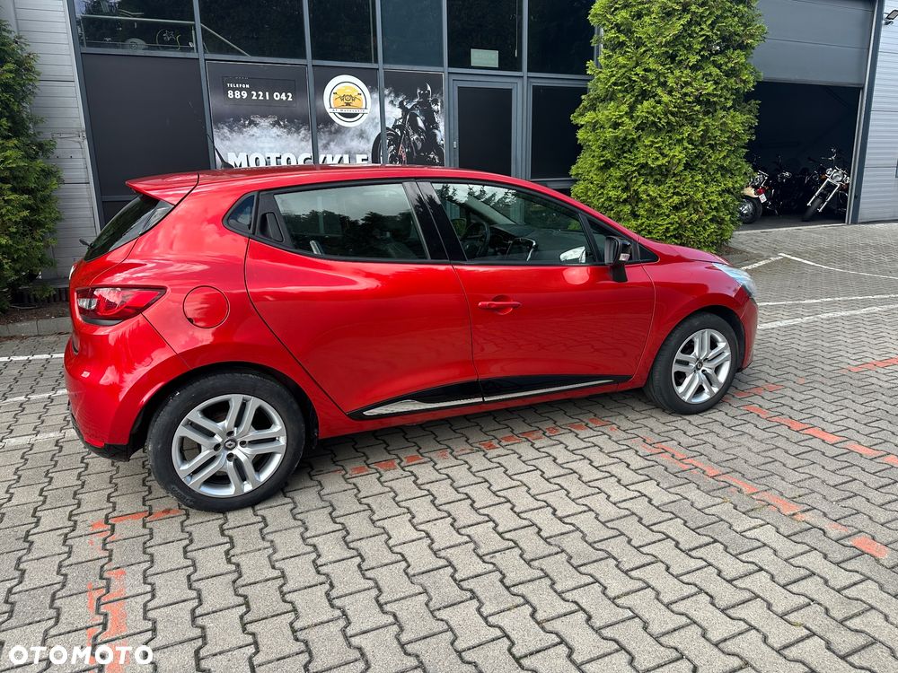 Renault Clio 1.2 16V 75 Business - 8