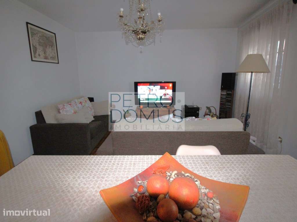 APARTAMENTO T3 + SÓTÃO AMPLO NO CENTRO HISTÓRICO DE LEIRIA - Grande imagem: 2/21