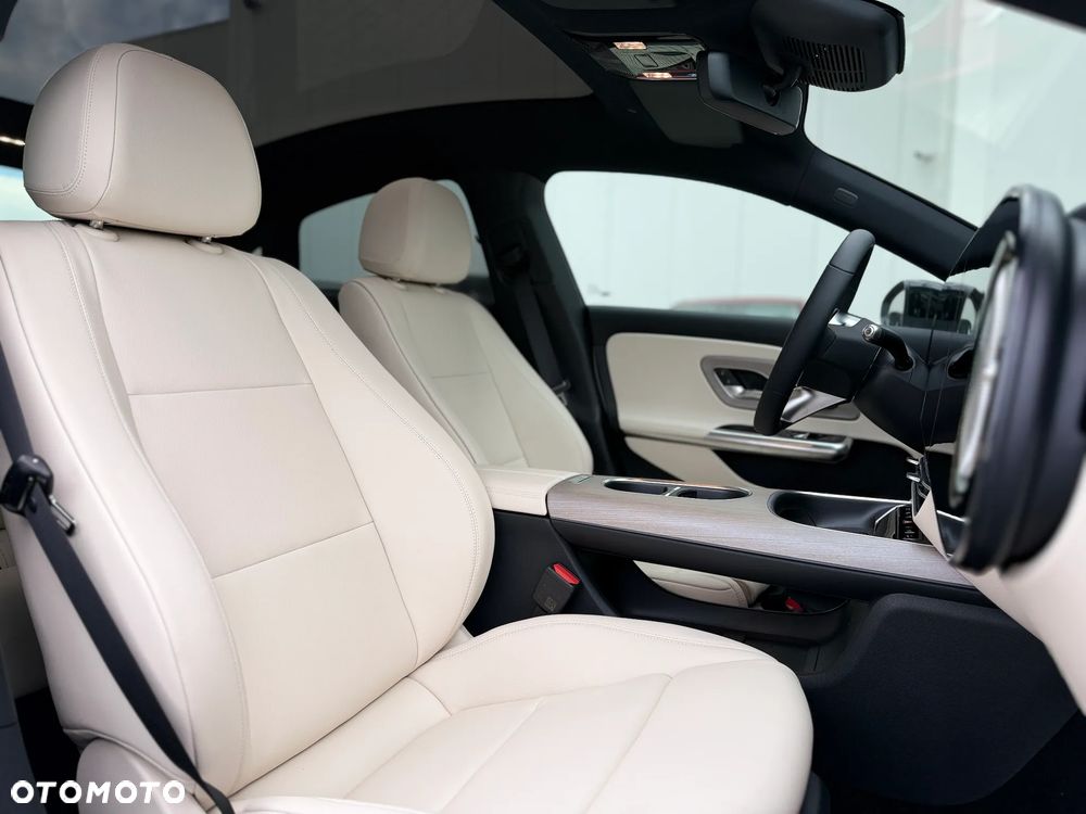 Mercedes-Benz CLA 200 58kWh - 24