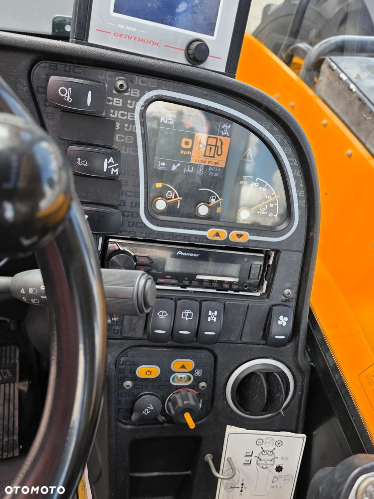 JCB 536 60 Agri Premier 2017R - 18