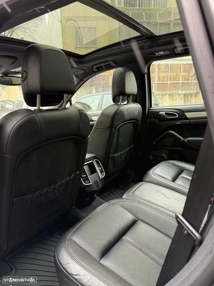 Porsche Cayenne S - 13