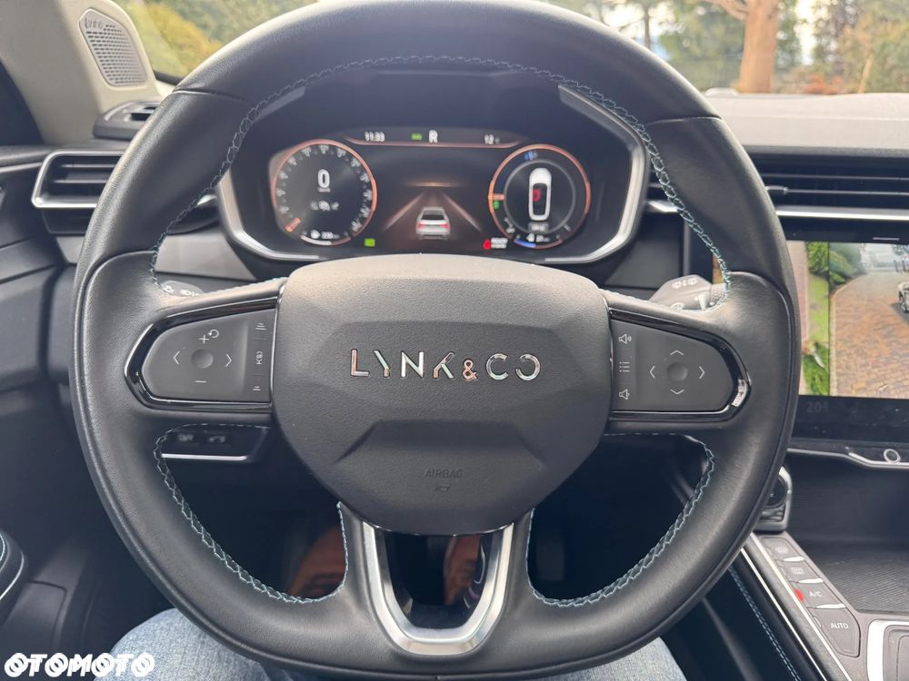 Lynk & Co 01 - 24