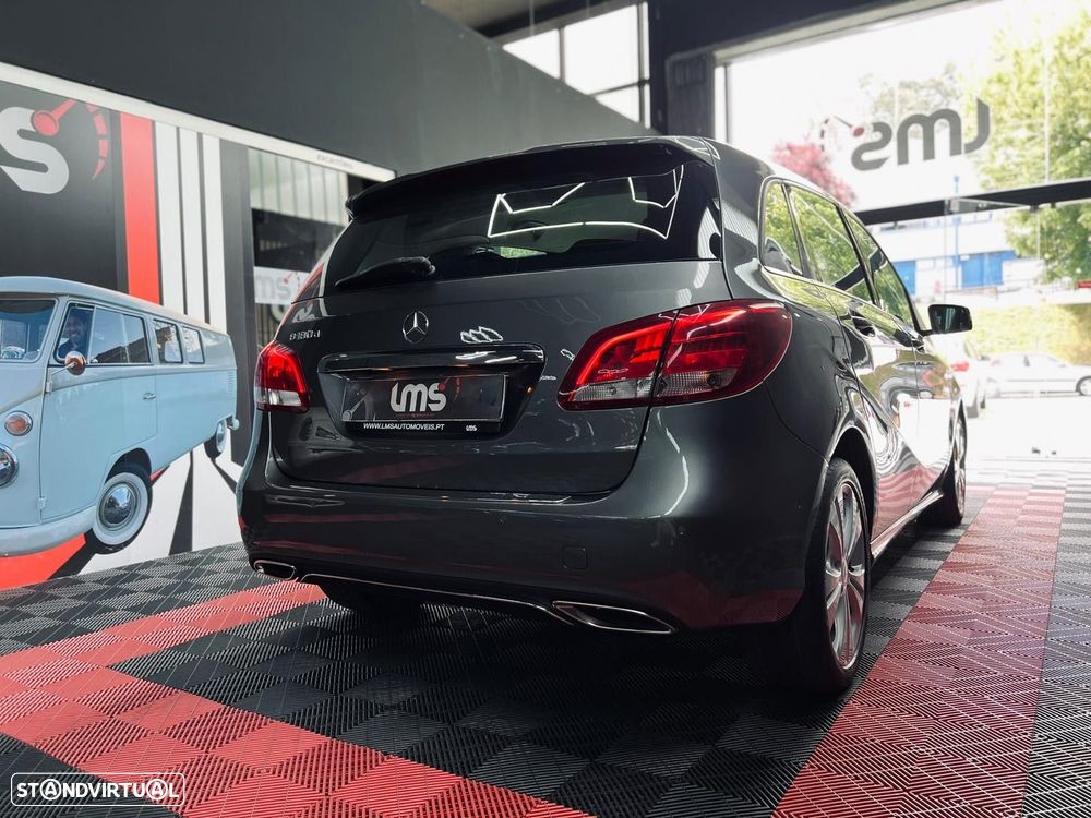 Mercedes-Benz B 180 d Style - 12