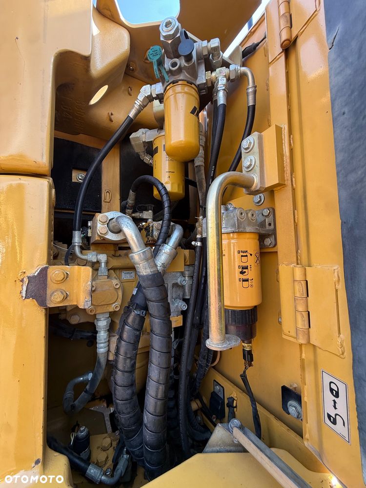 Caterpillar 321D - 8