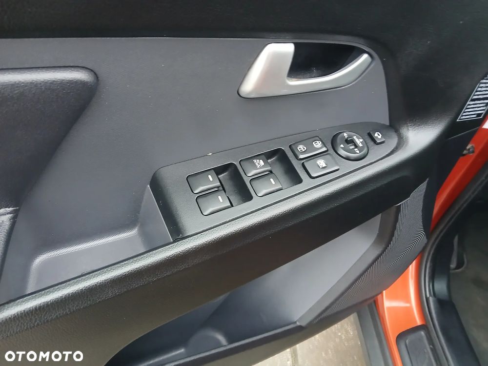 Kia Sportage 2.0 CRDI XL - 37