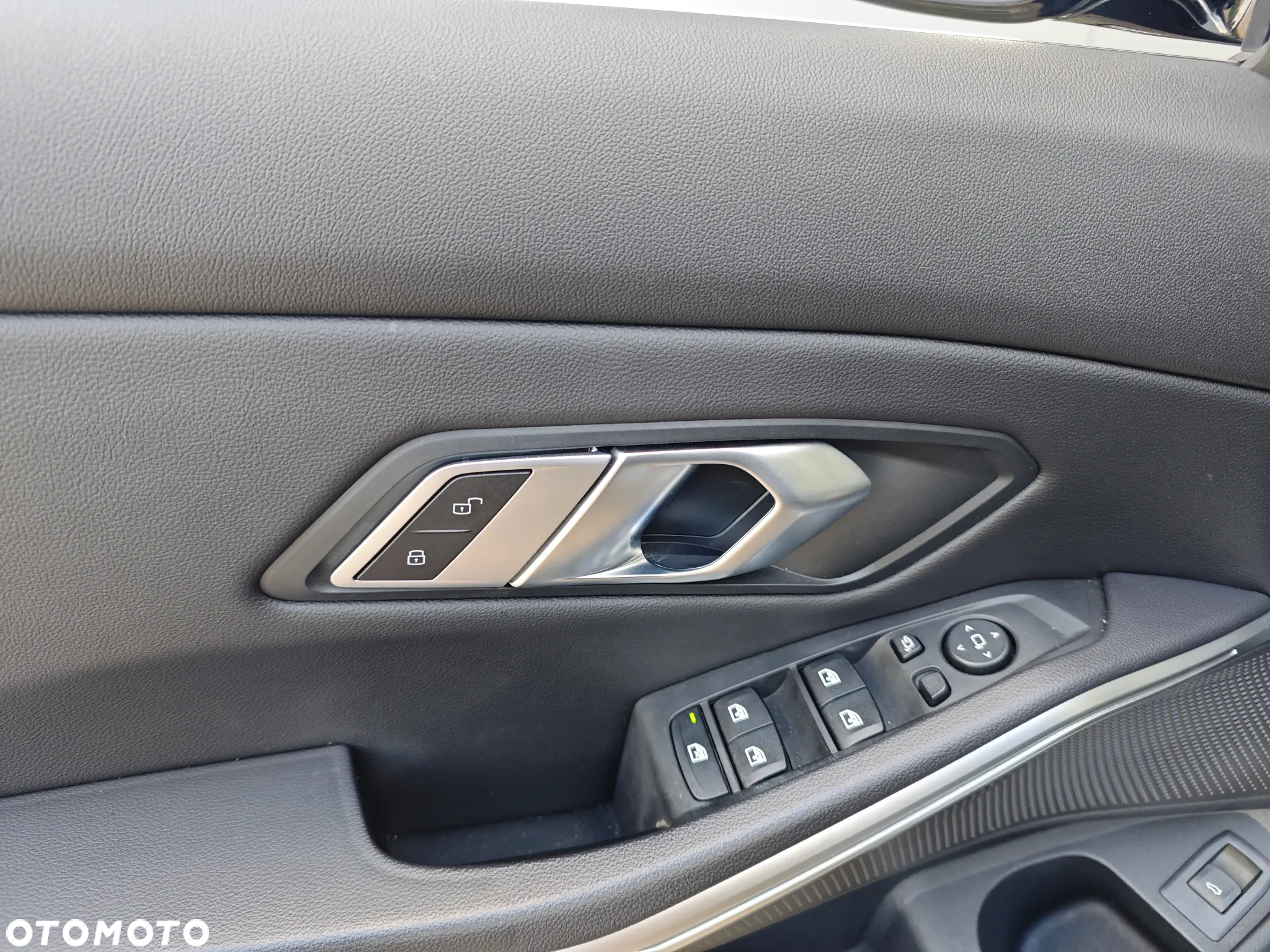 BMW Seria 3 320d xDrive Luxury Line - 11