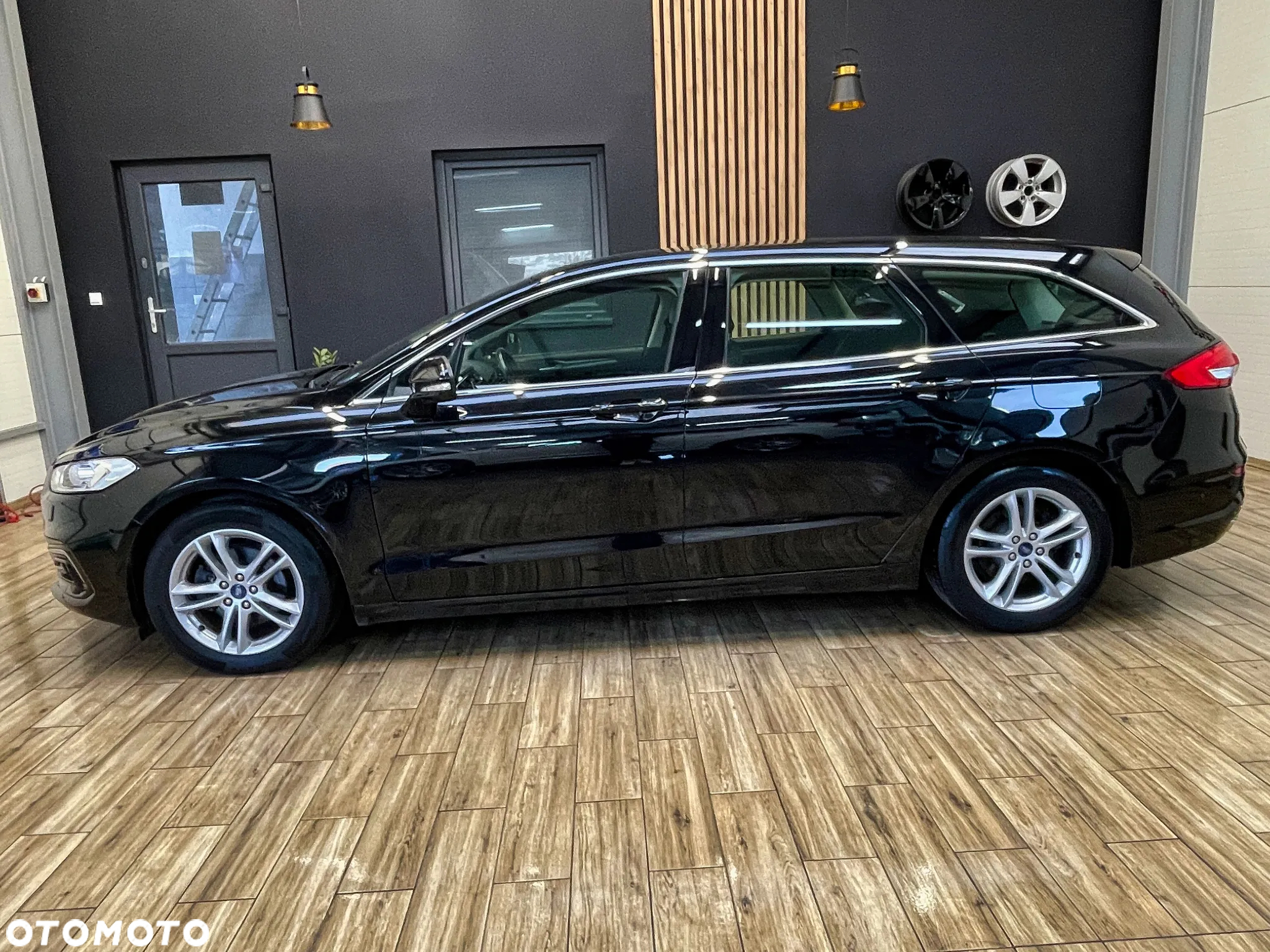 Ford Mondeo - 10