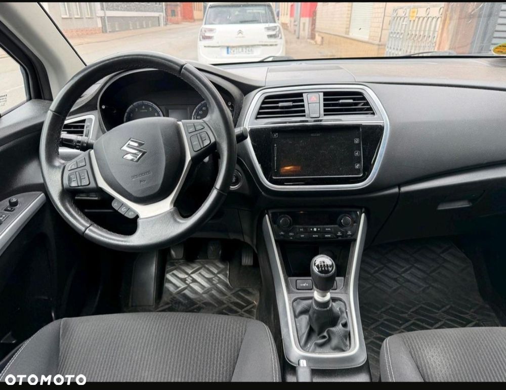 Suzuki SX4 S-Cross 1.4 T Premium - 5