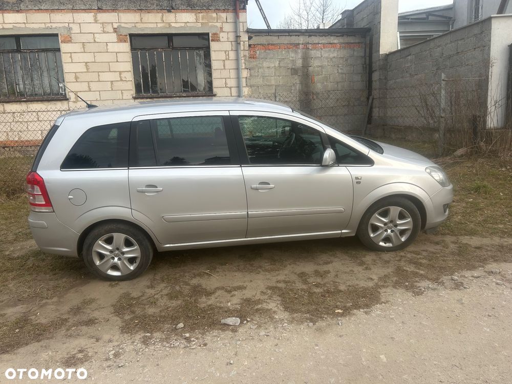 Opel Zafira 1.7 CDTI Cosmo - 2