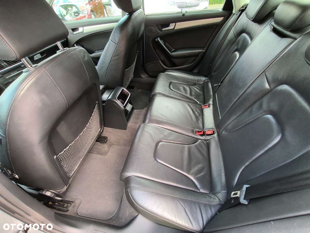 Audi A4 Limousine - 15