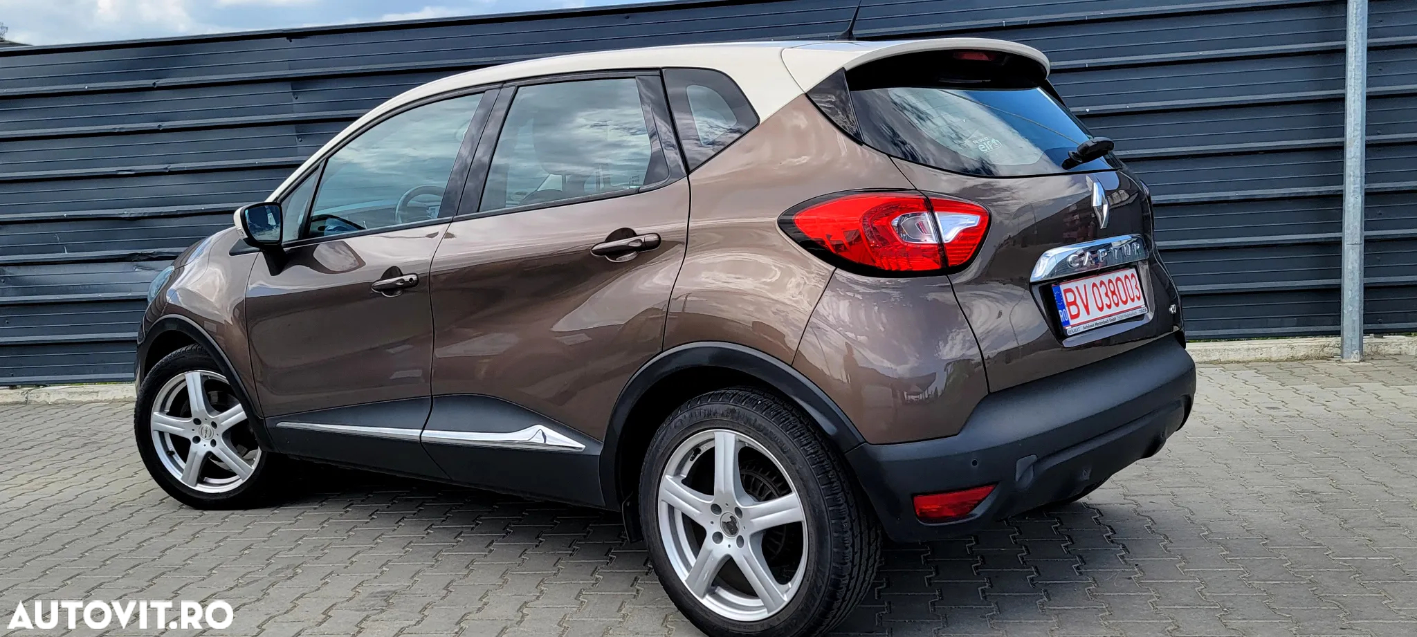 Renault Captur ENERGY dCi 110 Start&Stop Luxe - 3