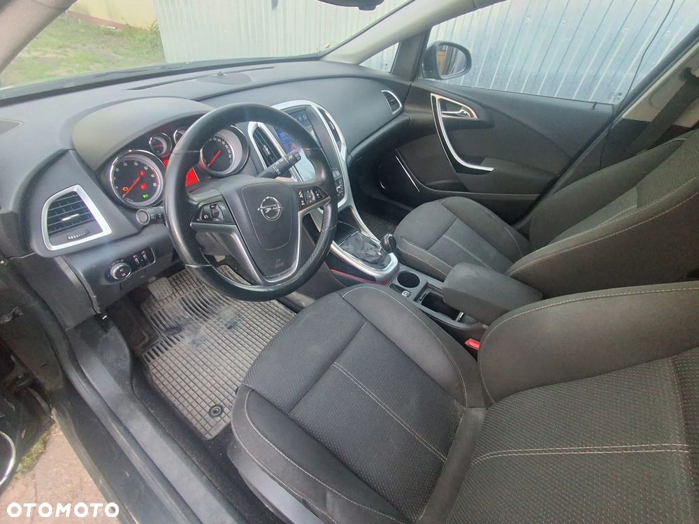 Opel Astra 1.4 Turbo Cosmo - 24