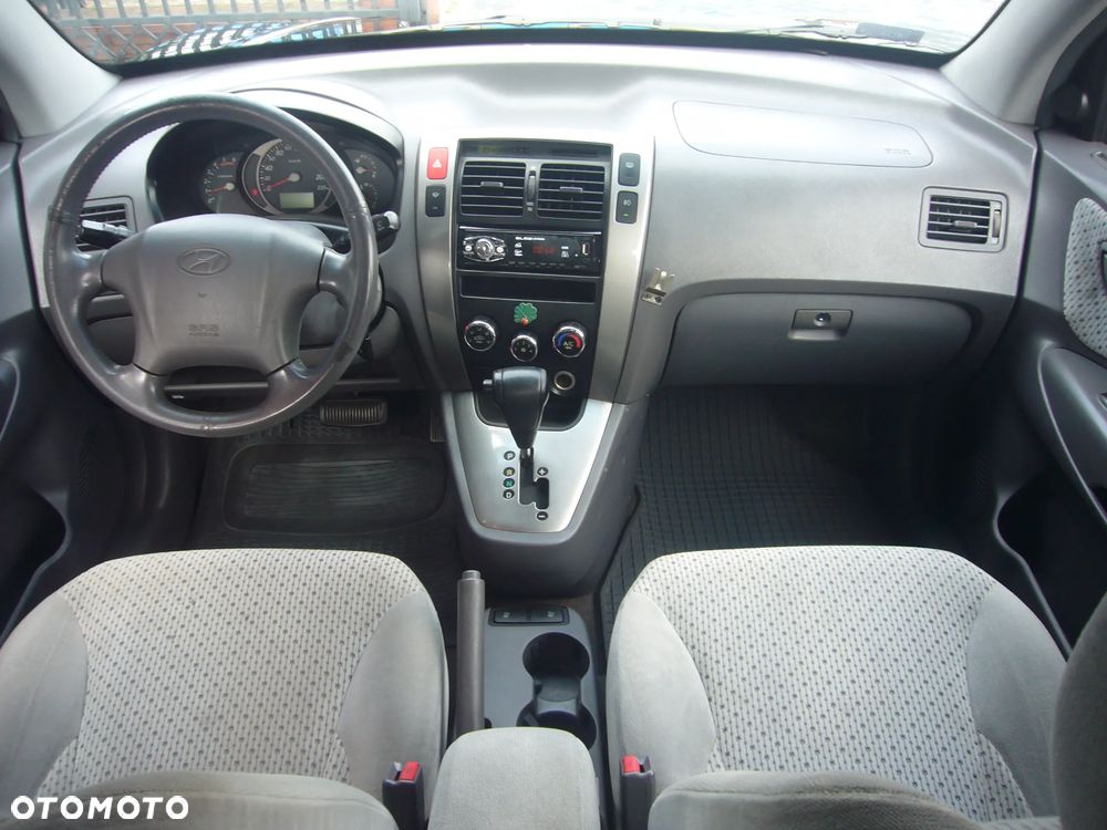 Hyundai Tucson 2.0 CRDi Elegance + - 15