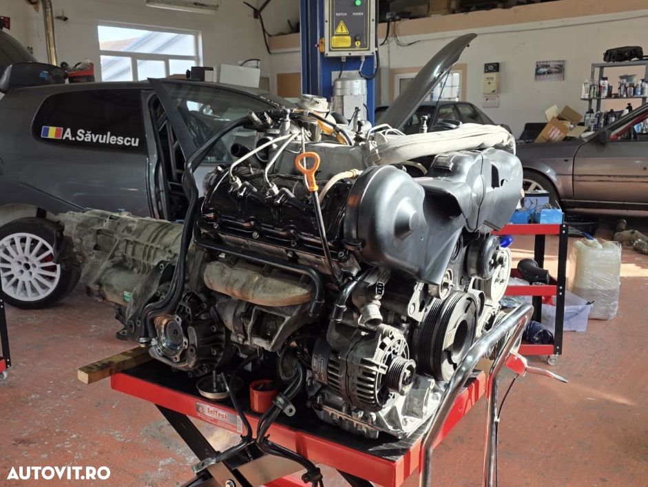 Audi A8 2.5 TDI quattro Aut - 6