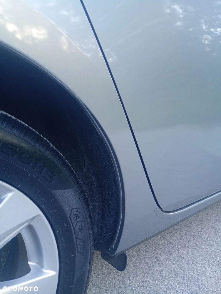 Mazda 3 1.6 Sport Active - 27