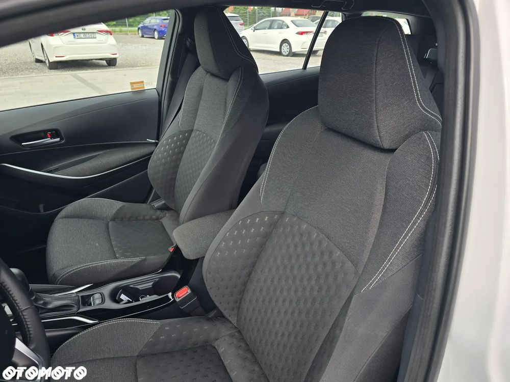Toyota Corolla 1.8 Hybrid Comfort - 31