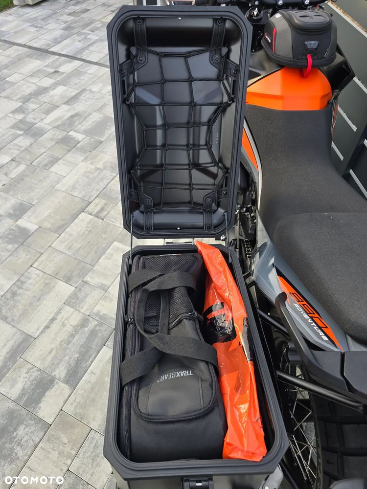 KTM Adventure 890 - 28