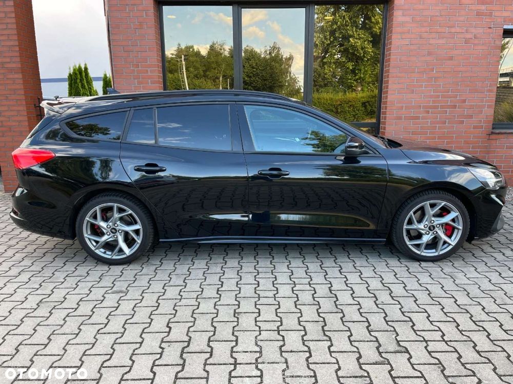 Ford Focus 2.3 EcoBoost ST Edition - 34