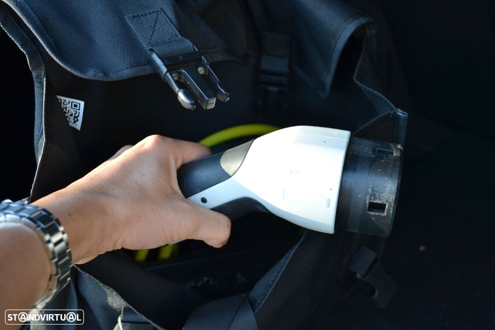 Land Rover Range Rover Evoque 1.5 P300e AWD SE Auto - 51