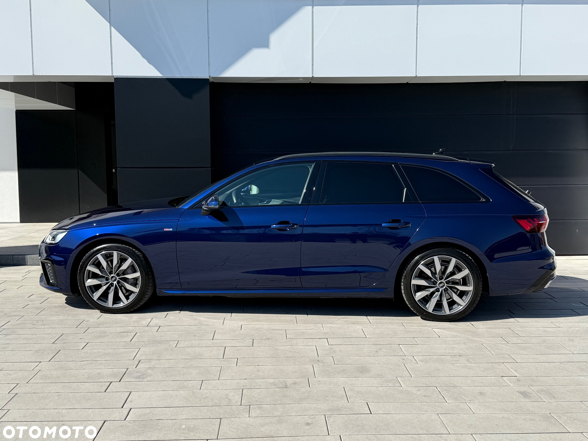 Audi A4 40 TDI quattro S tronic S line - 4