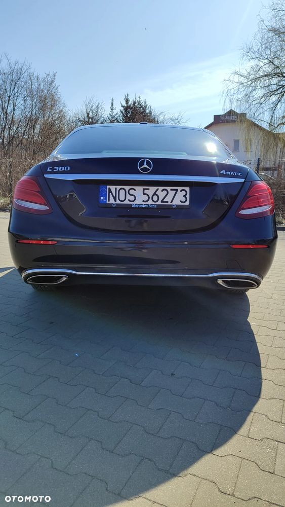 Mercedes-Benz Klasa E 300 9G-TRONIC Exclusive - 12