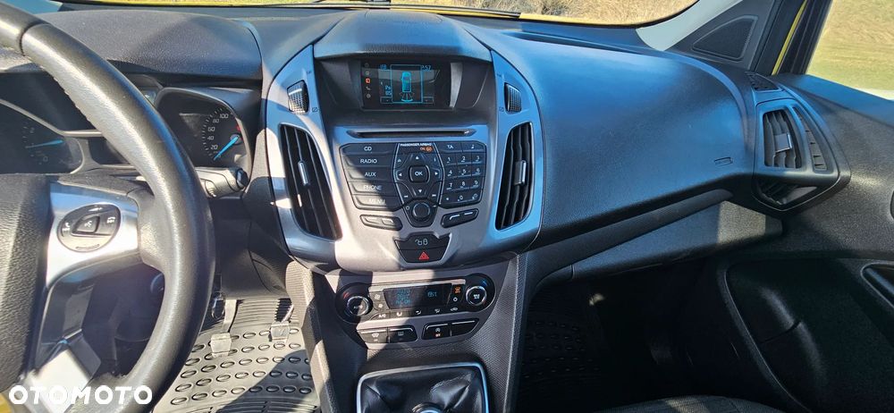 Ford Tourneo Connect Grand - 27