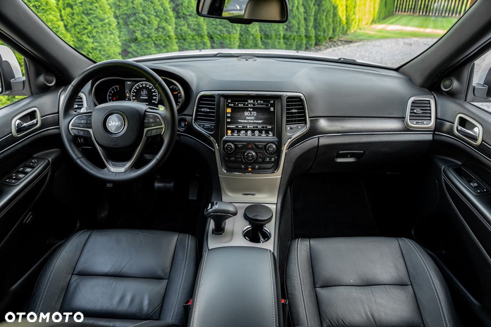 Jeep Grand Cherokee - 25