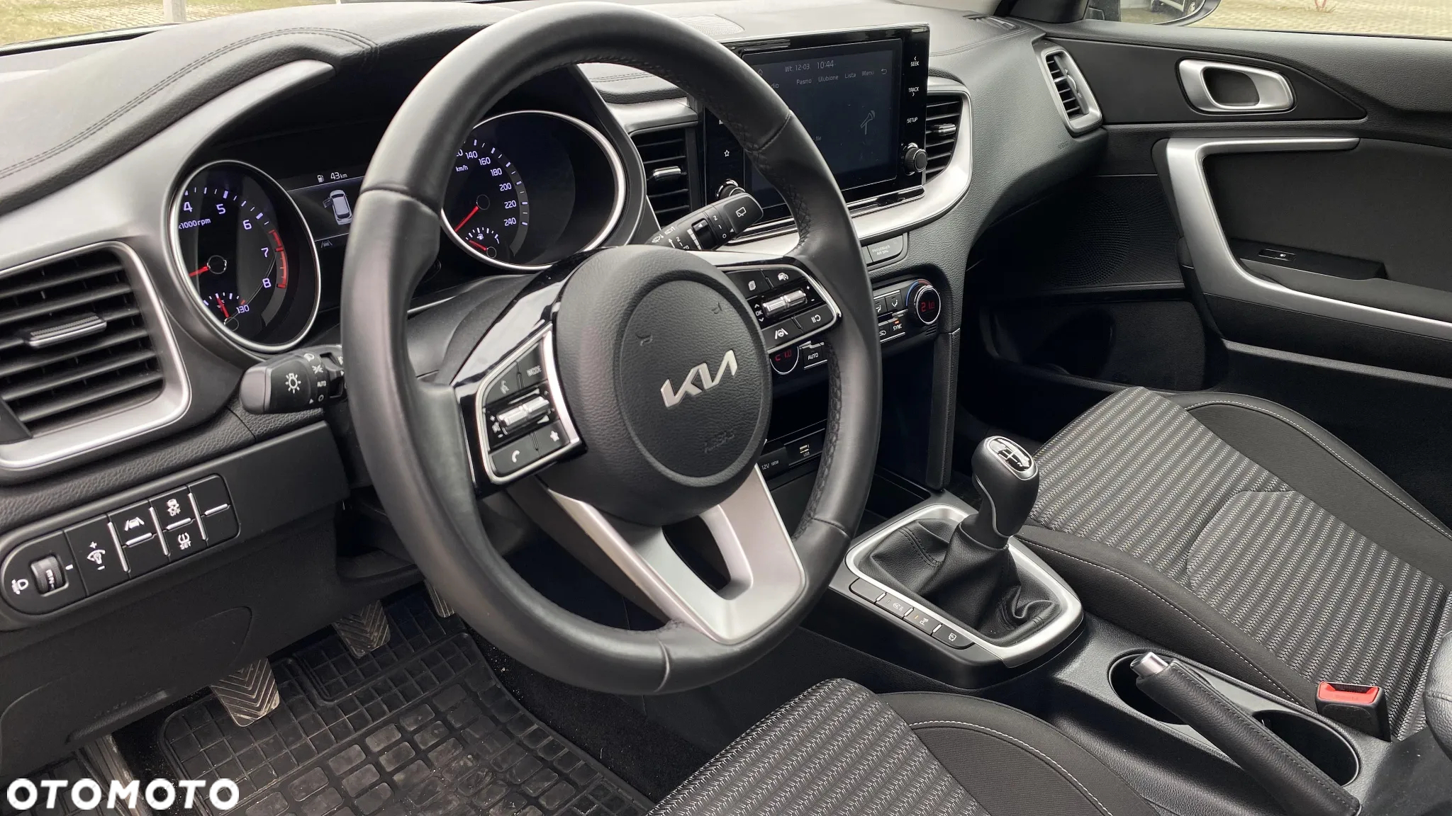 Kia Ceed 1.5 T-GDI M DCT - 9