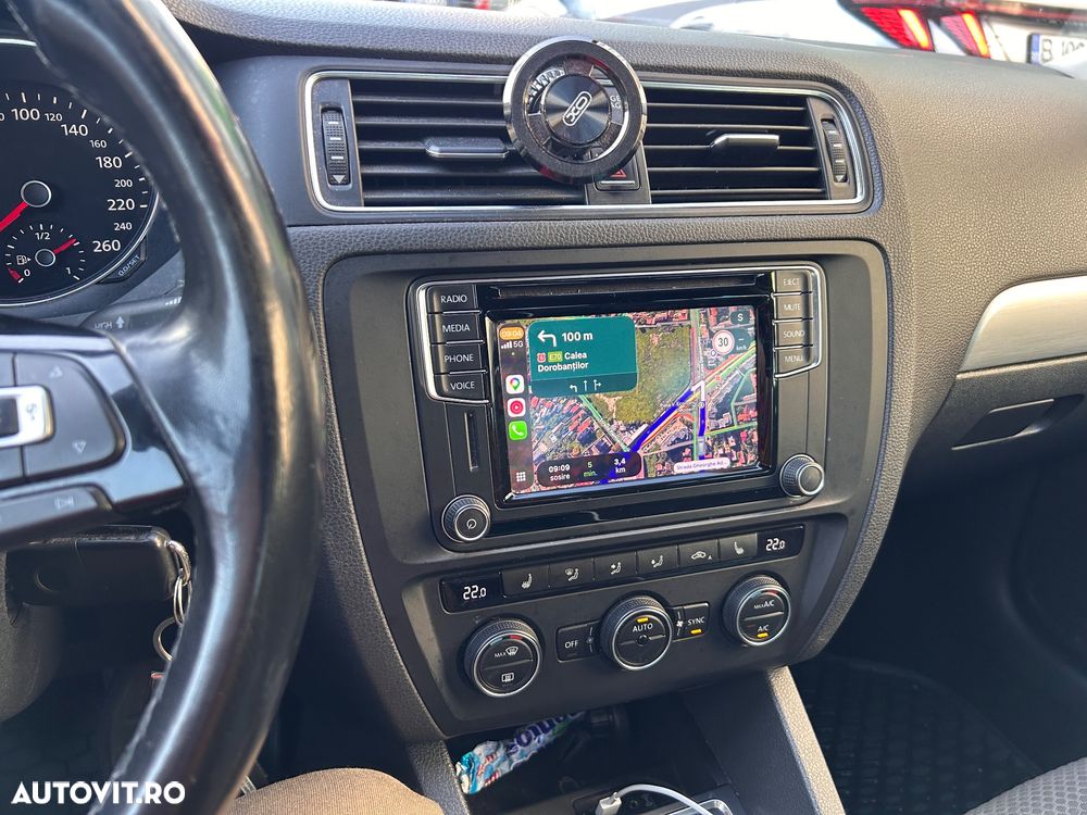 Volkswagen Jetta 2.0 TDI Comfortline - 7