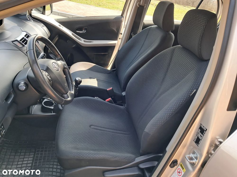 Toyota Yaris 1.33 Sol - 22