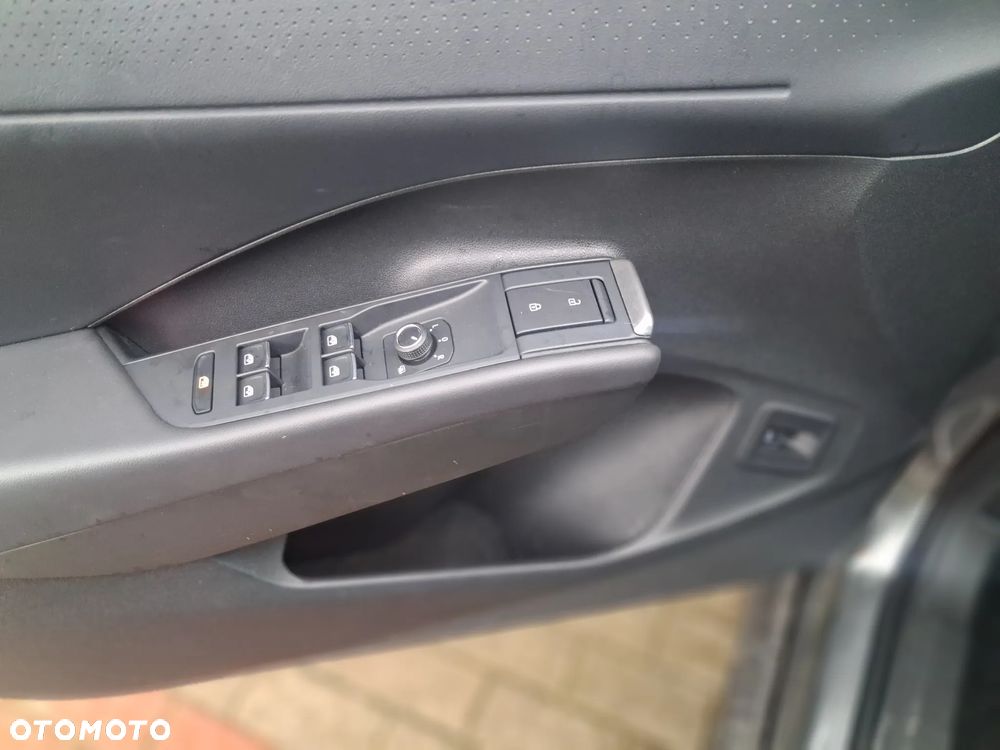 Volkswagen T-Roc 1.5 eTSI OPF DSG Style - 22